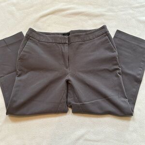 Ann Taylor Factory Curvy Crop 10